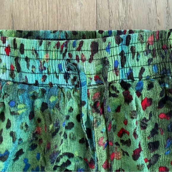 Women’s Green Leopard Print Ruffle Shorts // Size S - Picture 2 of 8